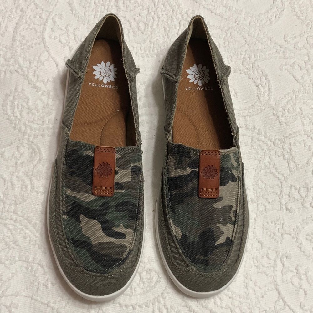 Yellow Box Green Camouflage Slip-On Shoes Size 9.5M